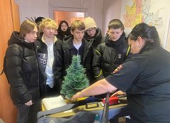 Ершовские школьники побывали на экскурсии в Госавтоинспекции