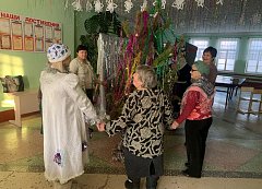 Жители ершовского села замечательно провели время на предновогодних посиделках