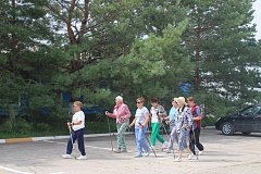 Необычный марш-бросок скандинавской ходьбы совершили ершовские старшие