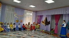 «Осенняя ярмарка» подарила ершовским дошколятам море ярких эмоций и веселья