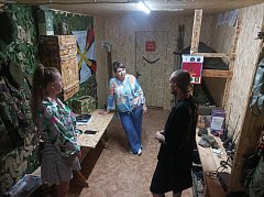 Боец с позывным «Сарат» посетил экспозицию «На переломе эпох» в ершовском музее