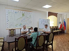 Во время краткосрочного отпуска участник СВО пообщался с главой Ершовского района