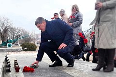 В Ершове почтили память погибших в «Крокус Сити Холл»