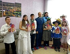 В Ершовском реабилитационном центре прошли мероприятия, посвященные самому волшебному празднику в году