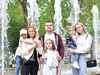 Соцподдержка семей с детьми: мамы в декрете могут открыть собственное дело