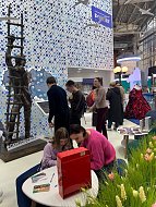 Гости выставки «Россия» отправляли саратовские театральные открытки друзьям