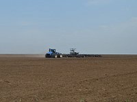 На полях Ершовского района начался сев сельскохозяйственных культур