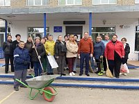 Чистота начинается с каждого: в Ершове стартовал месячник по благоустройству