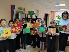 Ершовские ребята поучаствовали в мастер-классе «Открытка для мамы»