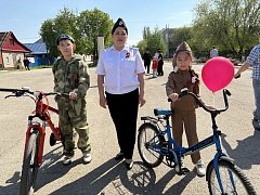 В Ершове сотрудники госавтоинспекции провели акцию «Юный велосипедист!»