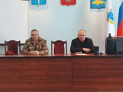 В Ершове прошла встреча командира 99 полка с семьями участников СВО