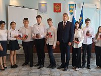 Юные ершовцы в торжественной обстановке получили свои первые паспорта