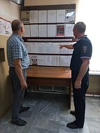 Общественник проверил работу дежурной части ОМВД России по Ершовскому району