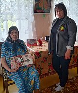 Добрая традиция - поздравить на дому ветеранов и тружеников тыла