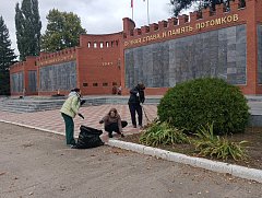 В Ершове продолжаются субботники