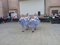 В парке состоялось совместное мероприятие - концерт артистов ДШИ и сеанс одновременной игры в шахматы