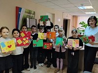 Ершовские ребята поучаствовали в мастер-классе «Открытка для мамы»