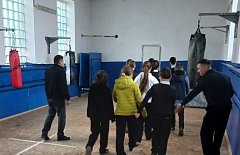 Ершовские полицейские провели со школьниками практическое занятие по строевой подготовке