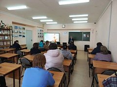 Ершовские полицейские проводят профилактические беседы со школьниками и их родителями