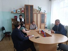 Рабочий визит депутата Госдумы: внимание к проблемам и поддержка жителей Ершовского района