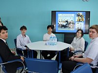 Юные знатоки трех районов встретились в «IT-КУБ.Ершов» на межмуниципальной интеллектуальной игре «Что? Где? Когда?»