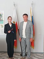 Глава МО г. Ершов Альберт Тихов вручил Первым паспорта гражданина РФ