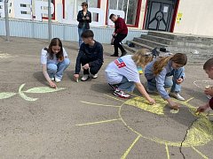 В День Земли ершовские ребята разрисовали площадь им. И. П. Кузнецова