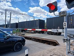 В Ершове будущим водителям разъяснили правила проезда через железнодорожные переезды