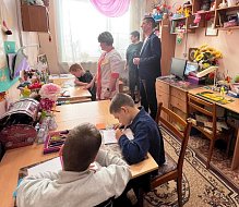 Замглавы администрации Ершовского района  Владимир Терещенко продолжает знакомиться с учреждениями соцсферы