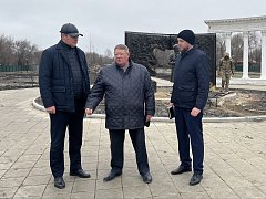 Николай Панков положительно оценил обновление ершовского городского парка