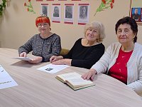 Ершовцы старшего возраста читали стихи поэтов народов России