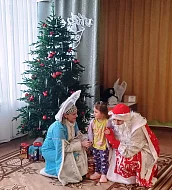 В Ершовском реабилитационном центре встречали первых гостей в новом году