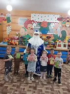 Ершовские дошколята отпраздновали День рождения Деда Мороза
