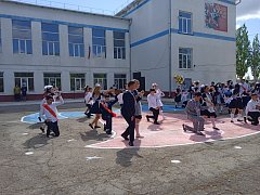 Последний звонок прозвучал в этом году для выпускников школ 21 мая