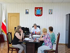 Ершовцы обратились за помощью к главе ЕМР Константину Мызникову на очередном приеме граждан