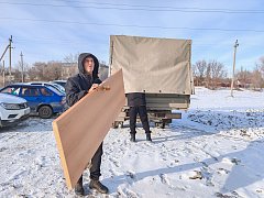 Ершовские волонтёры вновь собираются в путь к линии соприкосновения