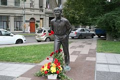 К 90-летию великого артиста выходит книга «Саратов: счастливые дни Олега Табакова»