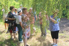Экскурсия ершовцев в «Ботанический сад» Саратова: как растения могут улучшить жизнь пожилых людей