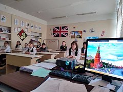Учебная неделя в школе пос. Учебный началась с занятия на тему патриотизма