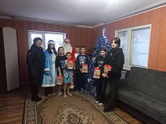 «Полицейский Дед Мороз» поздравил ершовцев с Новым годом