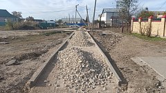 В Ершове продолжается строительство тротуаров и пешеходных дорожек