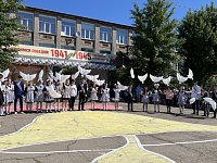 Последний звонок в Ершове: праздник прощания и надежд