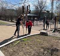 В Ершове продолжаются весенние субботники в рамках месячника по благоустройству