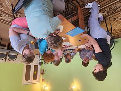 В Ершовском реабилитационном центре детям помогают выработать красивый почерк