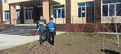 В Ершове сегодня прошел первый в этом году массовый субботник