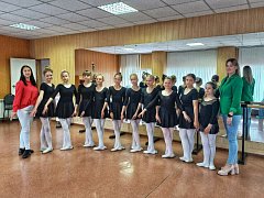 В школе искусств Ершовского района прошел переводной экзамен по классическому танцу
