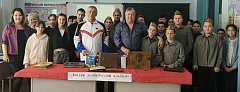Школьники Ершовского района встречаются с защитниками Отечества