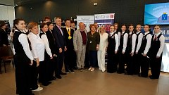 Четверо саратовских школьников примут участие в финальных соревнованиях телеолимпиады «Умницы и умники»