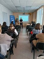 Ершовские полицейские проводят профилактические беседы со школьниками и их родителями