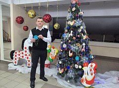 Глава Ершовского района принял участие в новогодней акции  «Елка желаний»
